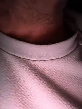 Snapshot of Shyboy817 chatting on 09.26.25 Shyboy817 online show from 09.26.25