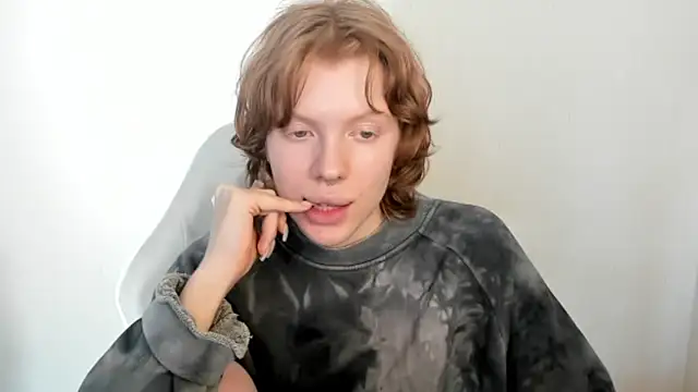 StellaDavis online show from 02.17.26