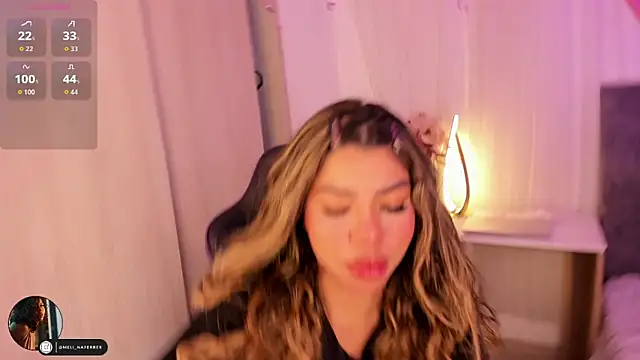 Snapshot of Melina_Ferrer1 chatting on 11.06.25 Melina Ferrer1 online show from 11.06.25