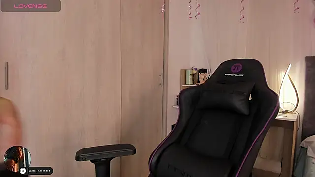 Snapshot of Melina_Ferrer1 chatting on 11.15.25 Melina Ferrer1 online show from 11.15.25