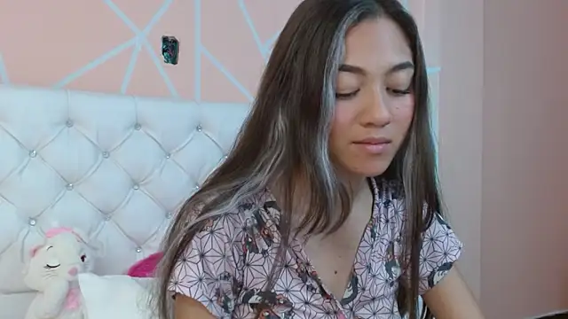 Snapshot of hantonella_ chatting on 09.25.25 hantonella online show from 09.25.25