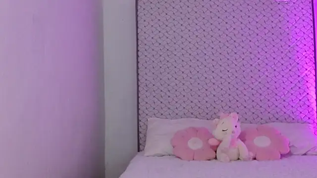 hantonella  online show from 04.13.26