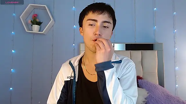 santi-fabulous online show from 12.03.24