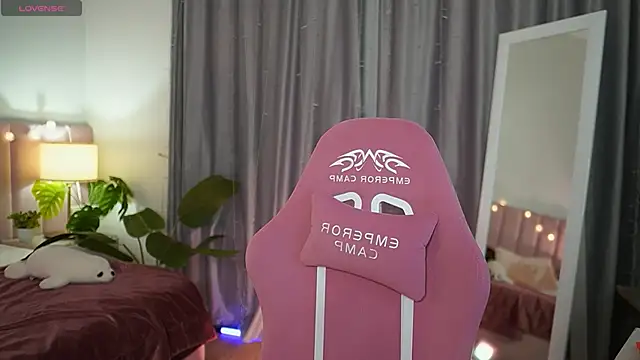 Snapshot of Lala_Land_ chatting on 03.08.25 Lala Land online show from 03.08.25