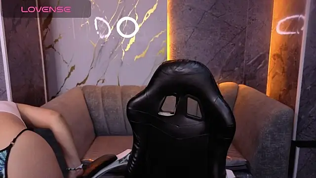 victoria castillo b online show from 02.28.26