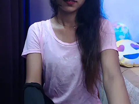 Snapshot of Angel_kiyara chatting on 10.04.25 Angel kiyara online show from 10.04.25