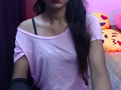 Snapshot of Angel_kiyara chatting on 10.09.25 Angel kiyara online show from 10.09.25