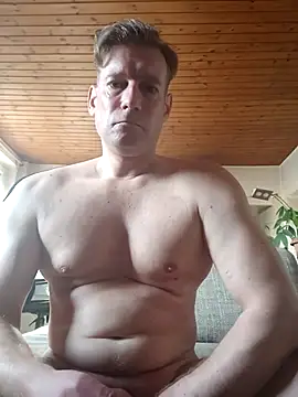 MArciQuarky online show from 03.13.25