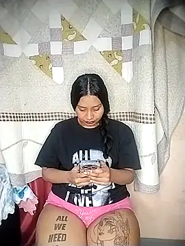 Snapshot of Jarapaol chatting on 10.25.25 Jarapaol online show from 10.25.25