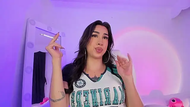 Snapshot of JulietaBomGV chatting on 12.03.24 JulietaBomGV online show from 12.03.24