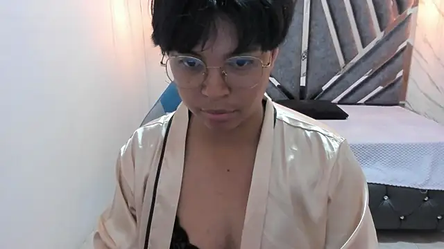 Emmapark  online show from 02.05.25