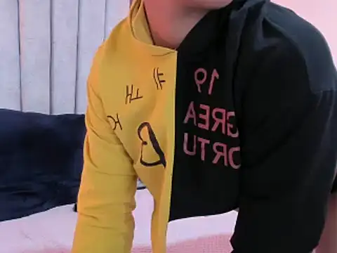 Emmapark  online show from 02.27.25