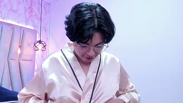 Emmapark  online show from 03.14.25