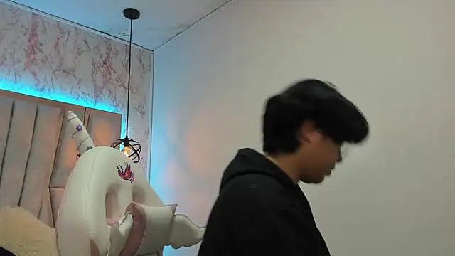 Emmapark  online show from 03.22.25