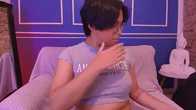 Emmapark  online show from 10.23.25