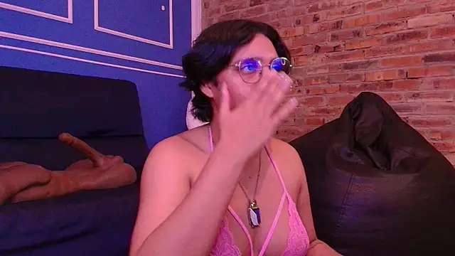 Emmapark  online show from 12.03.25