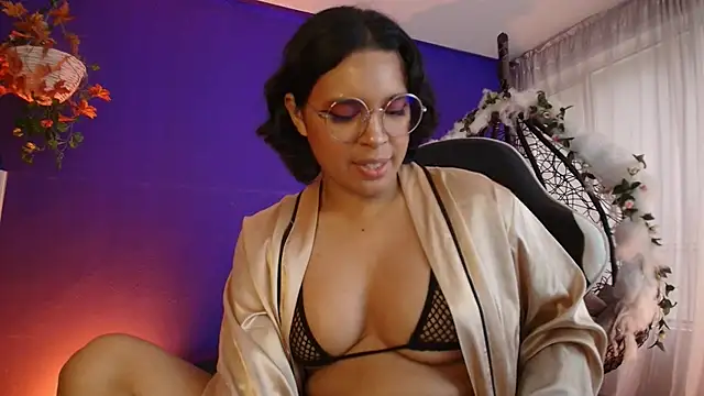 Emmapark  online show from 04.16.26