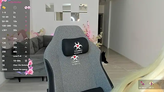 LovelyBianca online show from 09.21.25