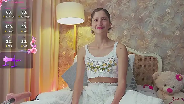 Snapshot of KittyAna chatting on 01.07.25 KittyAna online show from 01.07.25