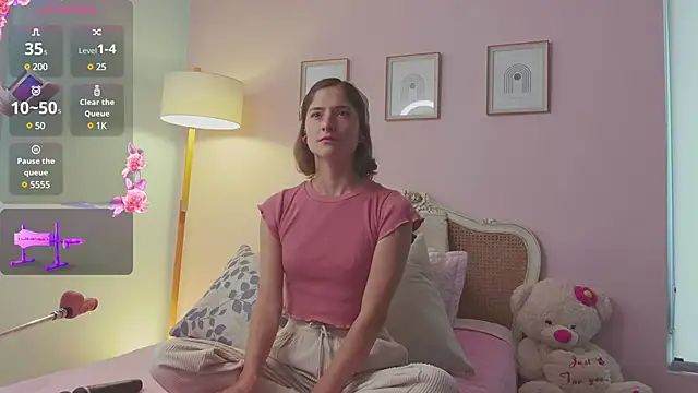 Snapshot of KittyAna chatting on 02.26.25 KittyAna online show from 02.26.25