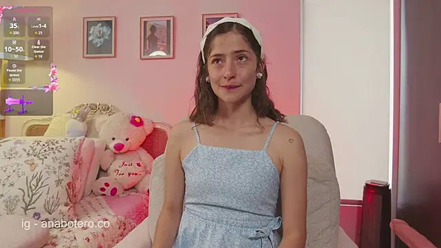 Snapshot of KittyAna chatting on 10.09.25 KittyAna online show from 10.09.25