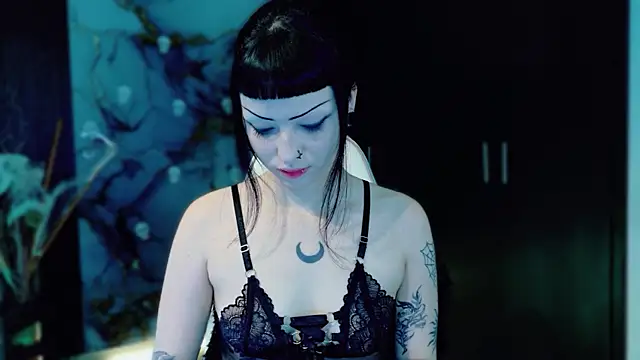 Snapshot of Madison_Jackson chatting on 11.24.25 Madison Jackson online show from 11.24.25