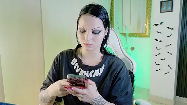 Madison Jackson online show from 08.03.26