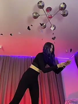 Erotic Synth Goddess online show from 02.03.25