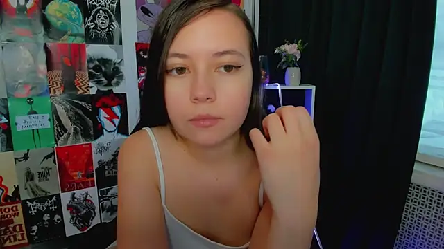 Lina Brownie online show from 01.11.25