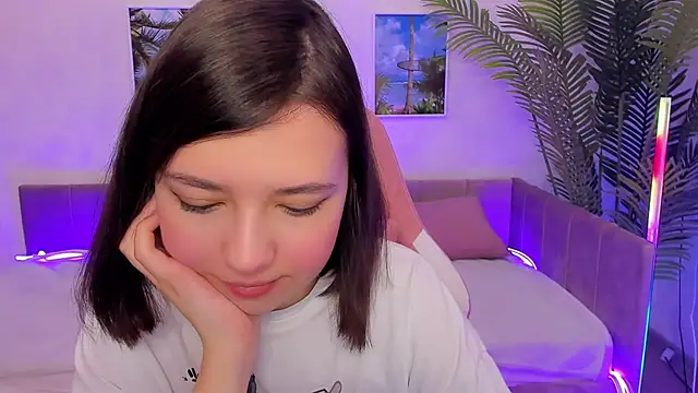 Lina Brownie online show from 03.16.25