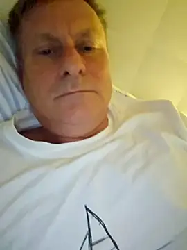 Snapshot of johnnym1 chatting on 03.13.25 johnnym1 online show from 03.13.25