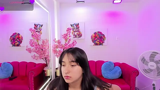 Miss dolly  online show from 03.03.25