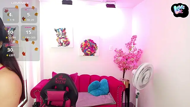 Miss dolly  online show from 10.21.25