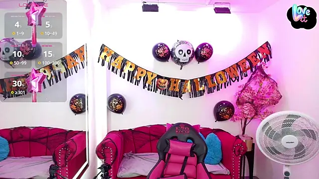 Miss dolly  online show from 10.30.25