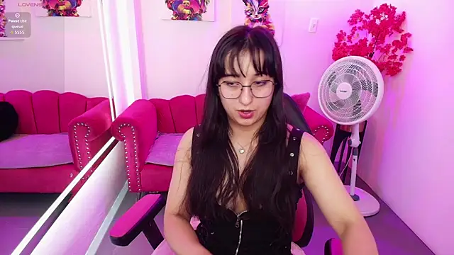 Miss dolly  online show from 05.11.26