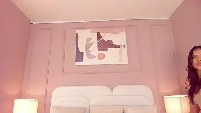 Snapshot of sarita_hills chatting on 12.15.24 sarita hills online show from 12.15.24