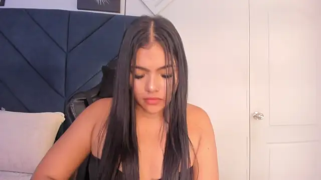 Snapshot of sarita_hills chatting on 12.31.24 sarita hills online show from 12.31.24