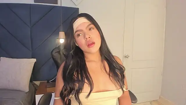 Snapshot of sarita_hills chatting on 03.13.25 sarita hills online show from 03.13.25