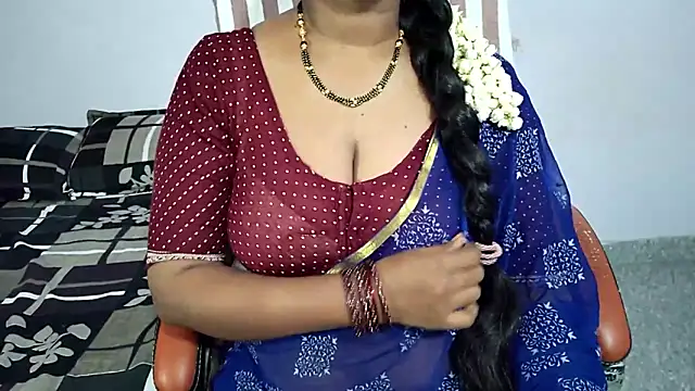 Snapshot of samyukthapuretelugu chatting on 04.12.26 samyukthapuretelugu online show from 04.12.26