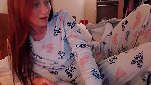 LovelyAndraGirl online show from 02.11.25