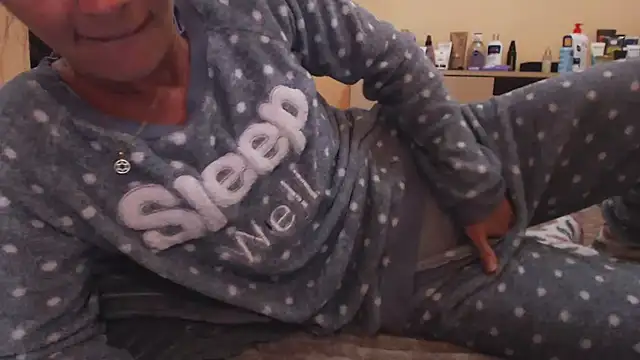 LovelyAndraGirl online show from 09.17.25