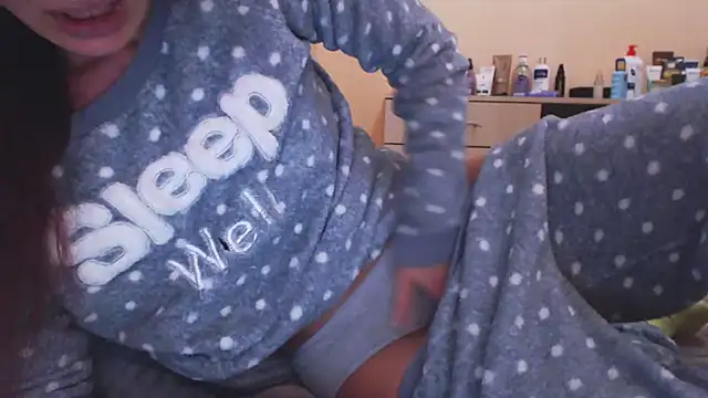 LovelyAndraGirl online show from 09.18.25