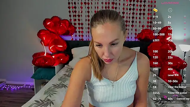 Kelly Hardy online show from 02.14.25