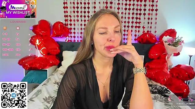 Kelly Hardy online show from 02.17.25