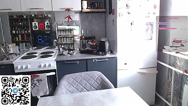 Kelly Hardy online show from 03.14.25