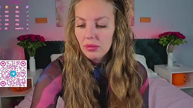 Kelly Hardy online show from 11.09.25