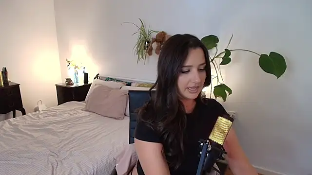 Lenas Room online show from 03.25.26