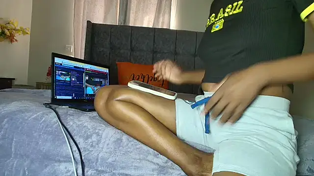 t-NaughtyLicia online show from 01.06.26