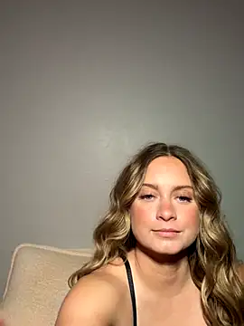 Sophie Raegan online show from 11.11.25