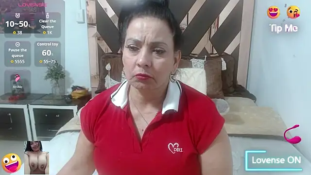 lindaesmeralda online show from 10.05.25